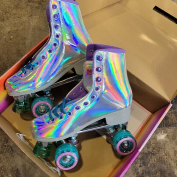 New in box impala holllogrpahic size  6 - Picture 4 of 4